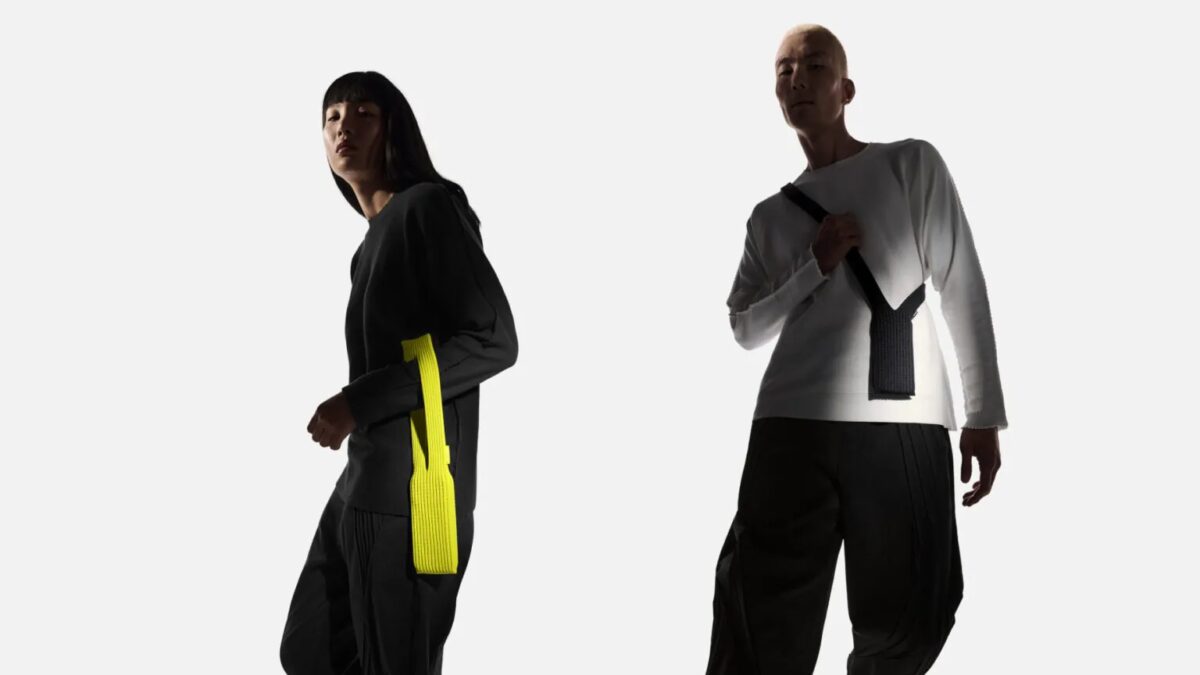 apple iphone pocket strap 1536w 864h.jpg