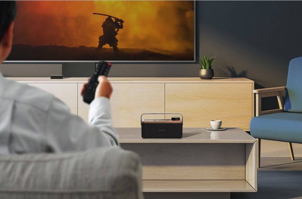 JVC представила переносную колонку Victor SP-WS10BT 2 feature02 pc