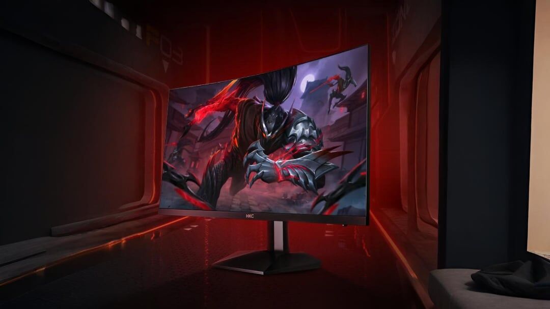 Изогнутый игровой монитор HKC SG27QEC 27 дюймов с ярким изображением и игровым персонажем