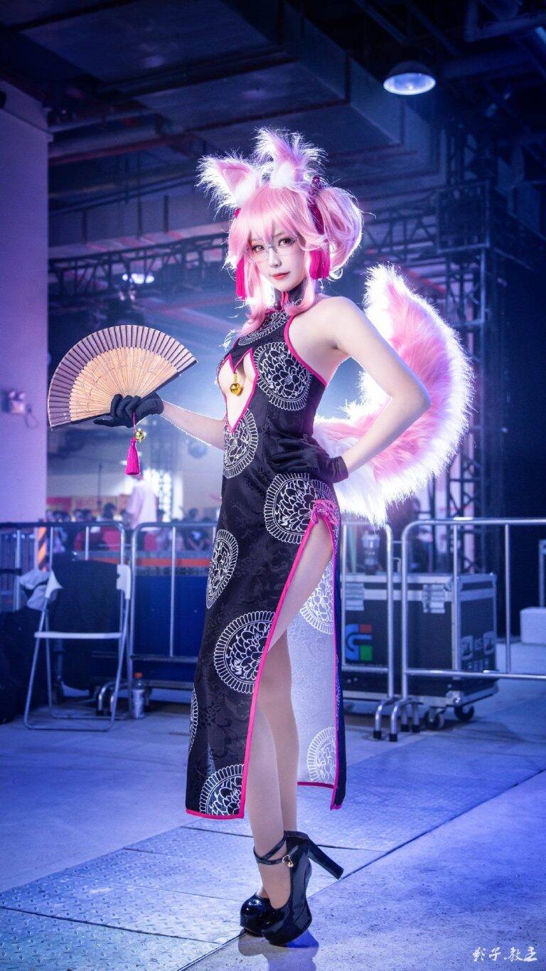 Топ-10 самых известных косплееров мира 16 ely cosplay 768x1365 1