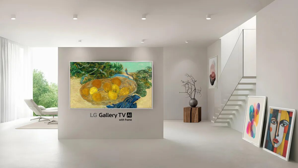 Телевизор-картина LG Gallery TV с рамкой в современном интерьере