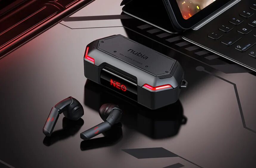 Игровые беспроводные наушники Nubia CyberBuds и чехол с подсветкой