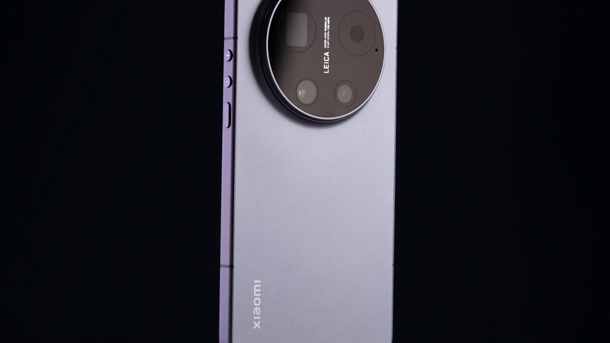 Смартфон Xiaomi 17 Ultra с крупным круглым блоком камер Leica и оптическим зумом 200 Мп