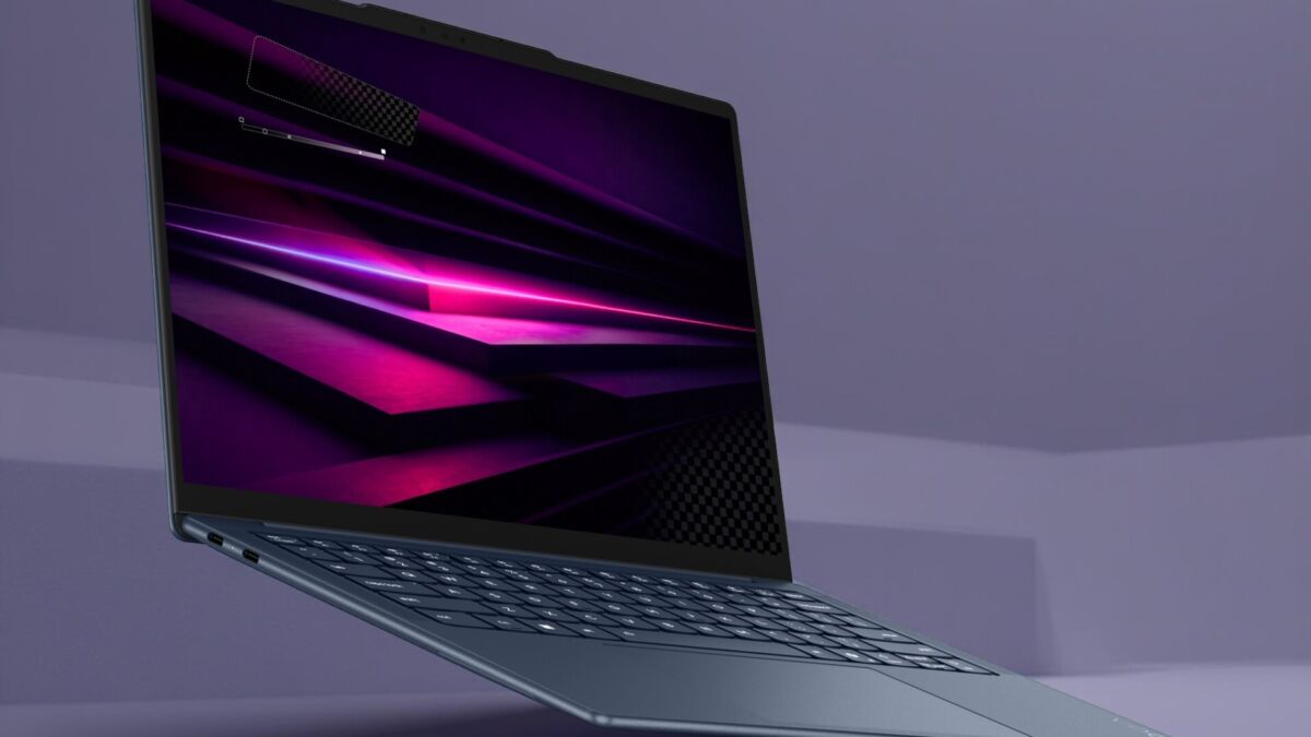 Ноутбук Lenovo Yoga Slim 7x 11-го поколения крупный план на CES 2026
