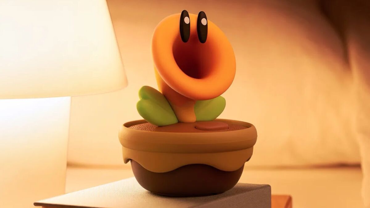 Игрушка говорящий цветок из Mario в горшке