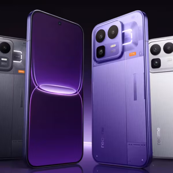 Фронтальный и задний вид смартфона Realme Neo 8 с несколькими камерами и дизайном корпуса