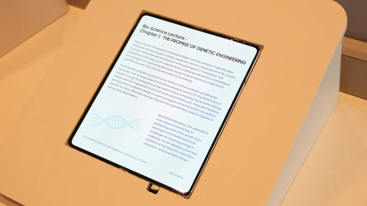 Samsung Galaxy Z Fold 8 на CES 2026 с складным беззазорным OLED-дисплеем от Samsung Display