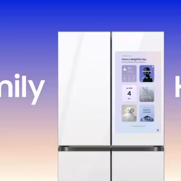Холодильник Samsung Family Hub с дисплеем и ИИ Gemini, показ на CES 2026
