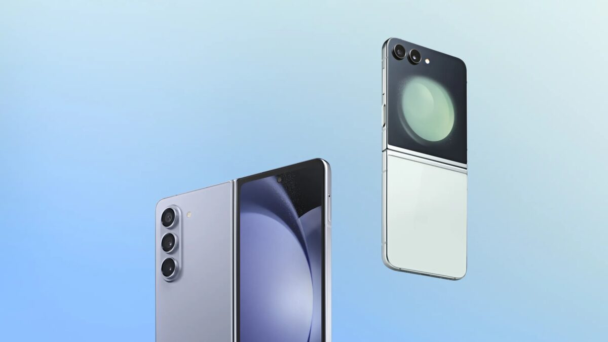 Samsung Galaxy Z Flip5 и Galaxy Z Fold5 показаны с бокового ракурса в обзоре складных смартфонов