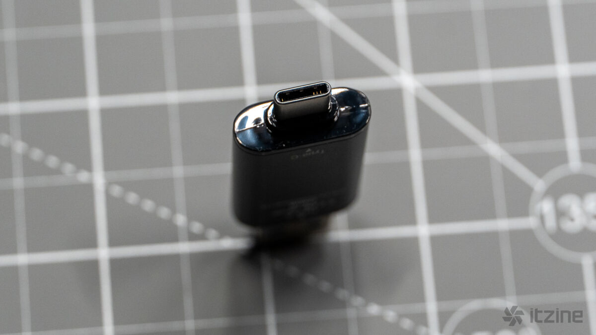 USB-накопитель TeamGroup X1 Max с двумя разъёмами сверху