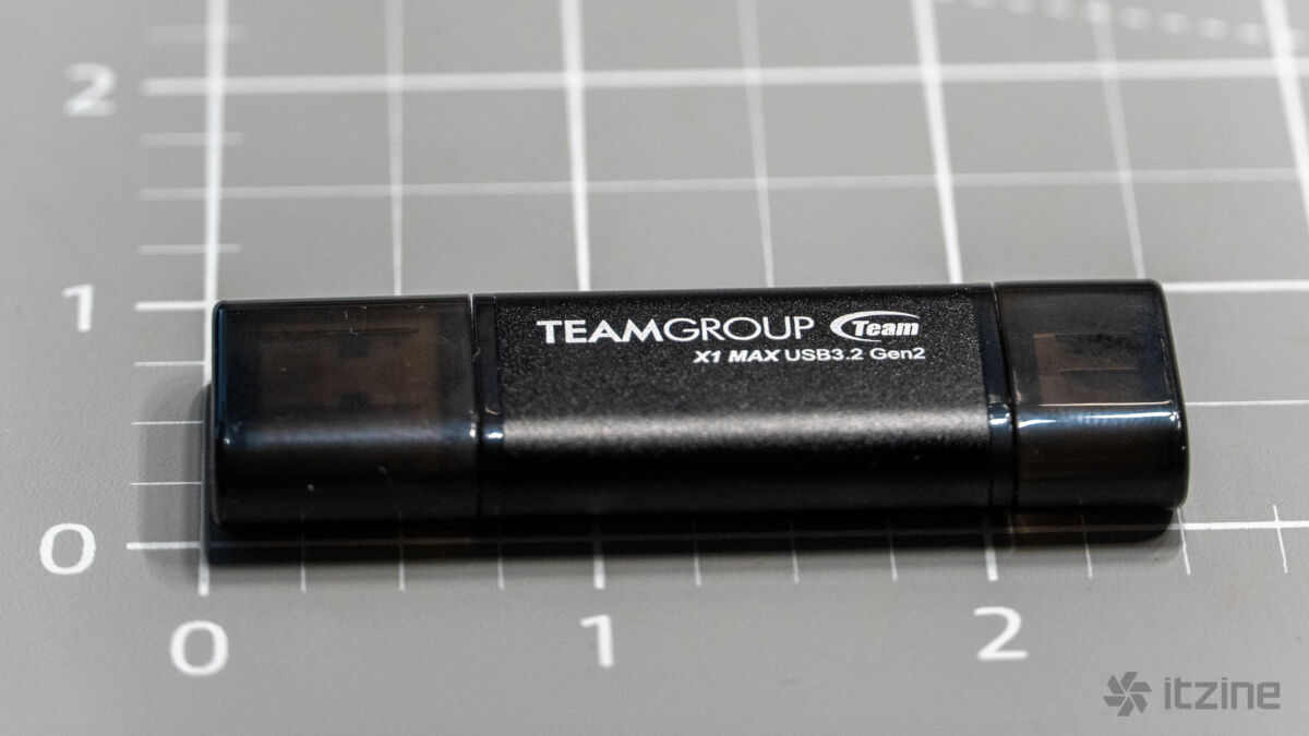 Флешка TeamGroup X1 Max с двумя разъемами