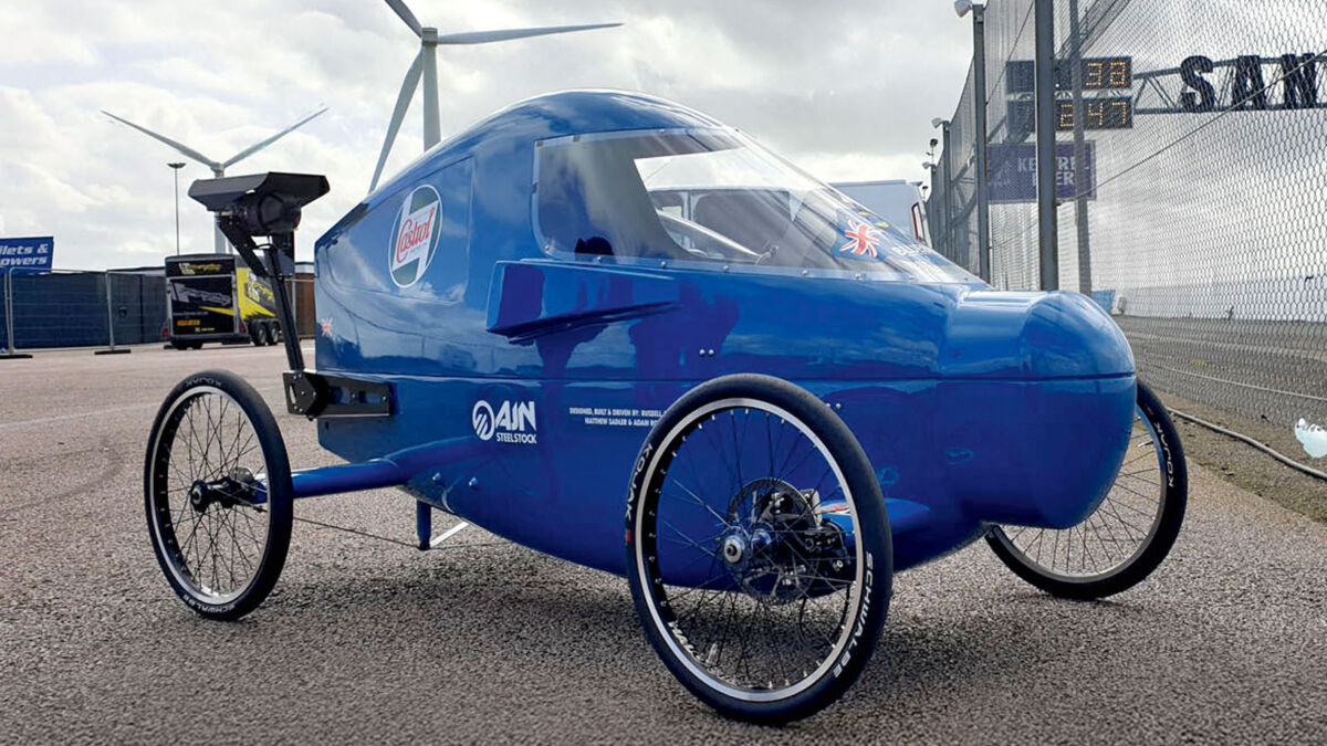 Bluebird Aero разогнался до 89 км/ч и готовится к 161 км/ч 2 aero at santa pod finish line