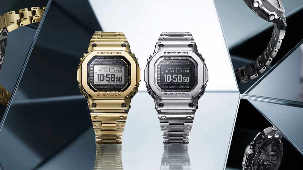 Два металлических цифровых часов G-Shock GMWBZ5000 с черным и золотым корпусами и ремешками