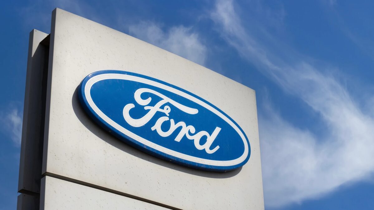 Ford отзывает 450 000 машин из‑за опасной подвески