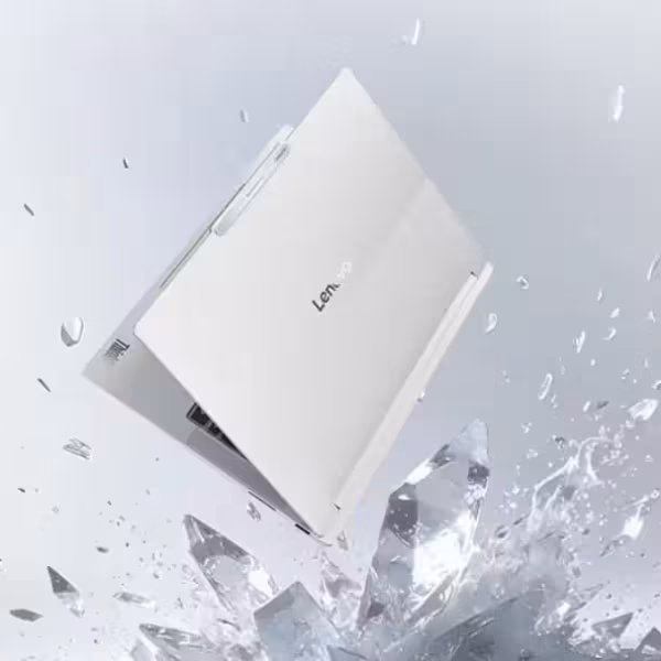 Lenovo ThinkBook обновлённый бизнес-ноутбук в динамическом изображении среди осколков льда