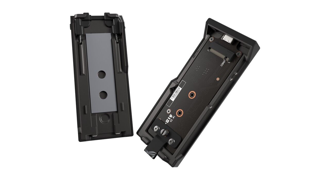 Вид внутреннего корпуса ROG Strix Aiolos для M.2 SSD