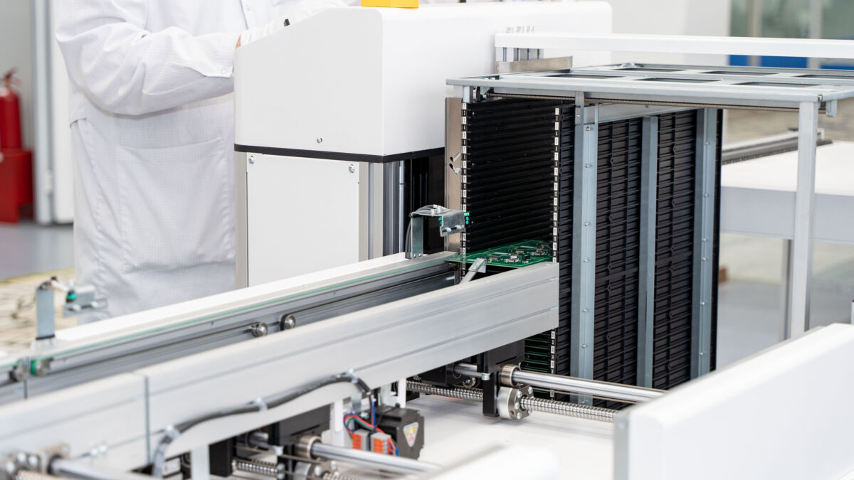 В Ижевске начали серийно выпускать модули для базовых станций 2G и 4G