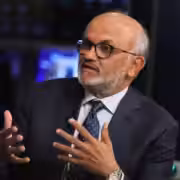 Генеральный директор Adobe Шантану Нарайен уходит после 18 лет на посту