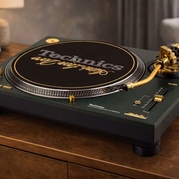 Лимитированный проигрыватель Technics SL-1200M7ALD зеленый
