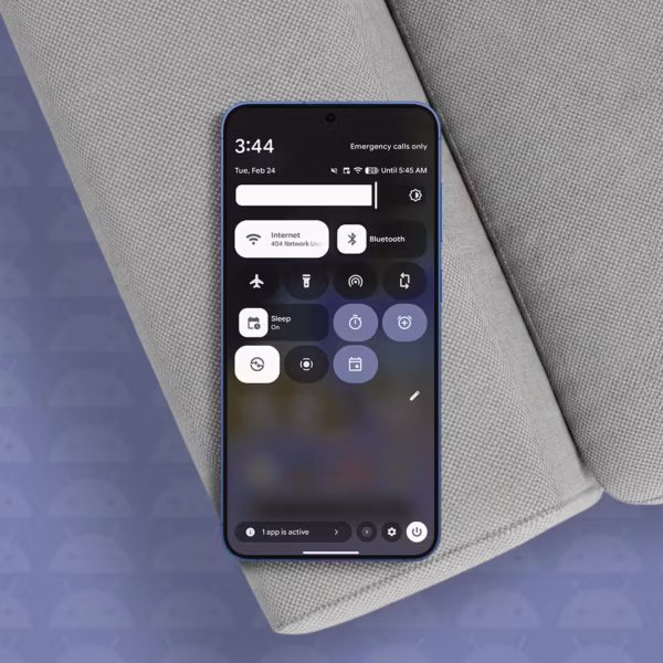 Смартфон Android с быстрыми настройками: раздельные переключатели Wi‑Fi и мобильных данных