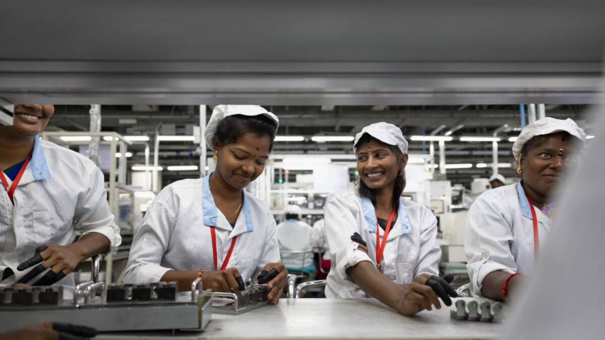 apple education hub india factory