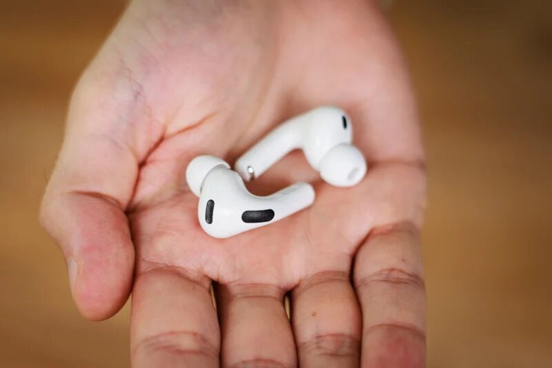 Наушники Apple AirPods с поддержкой Google Live Translate — живой перевод речи