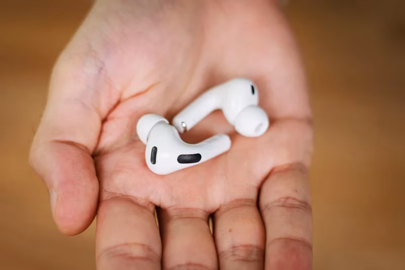 Наушники Apple AirPods с поддержкой Google Live Translate — живой перевод речи