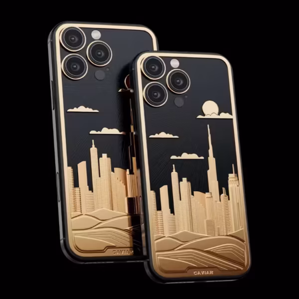 Золотой смартфон Caviar Spirit of UAE с символикой Эмиратов и городским пейзажем на задней панели