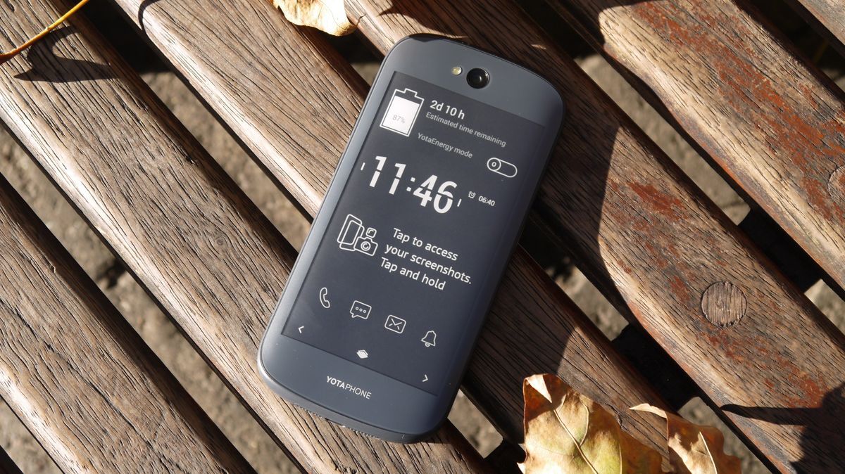Умный телефон YOTAPHONE с сенсорным экраном и интерфейсом