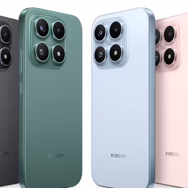 Четыре смартфона Xiaomi 18 в цветах с двойными камерами на задней панели