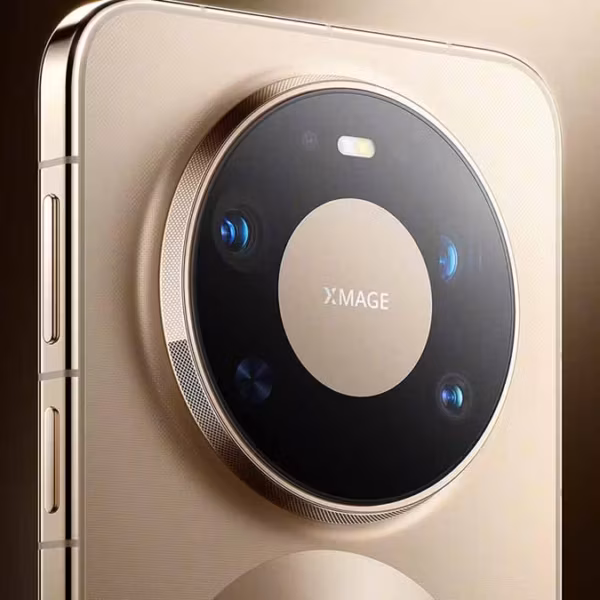 Круглая камера с четырьмя объективами на Huawei Mate 80 Wind Chaser Edition