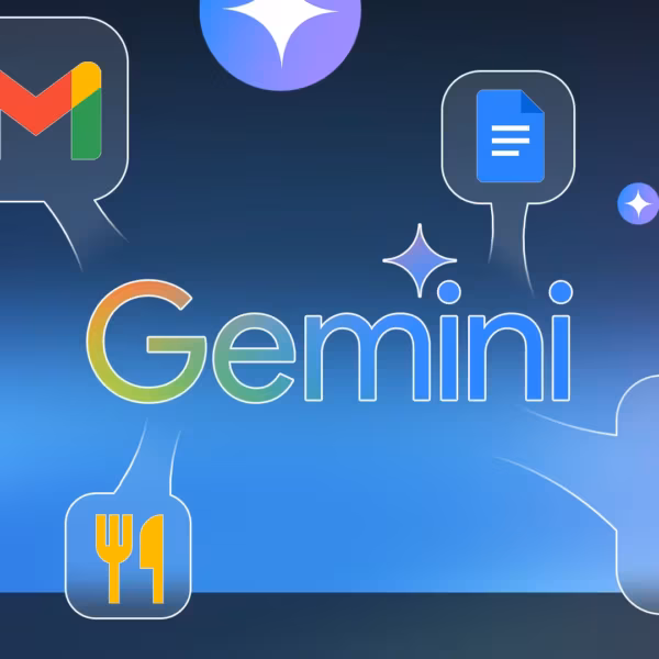 Иконка приложения Google Gemini с вкладкой Discover и мини-иконками Gmail, Google Документы и Google Travel