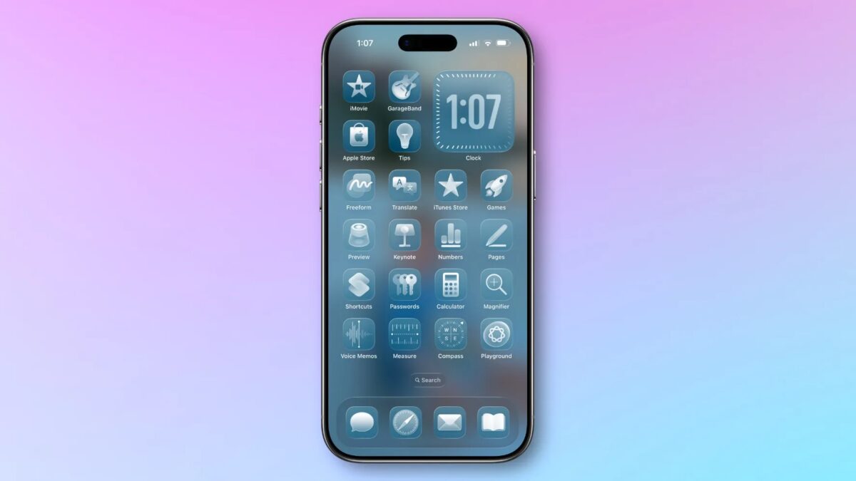 Экран iPhone с настройками Liquid Glass в iOS 26.4 и значками приложений