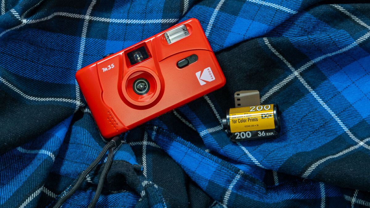 Пленочный фотоаппарат Kodak M35 и фотобумага