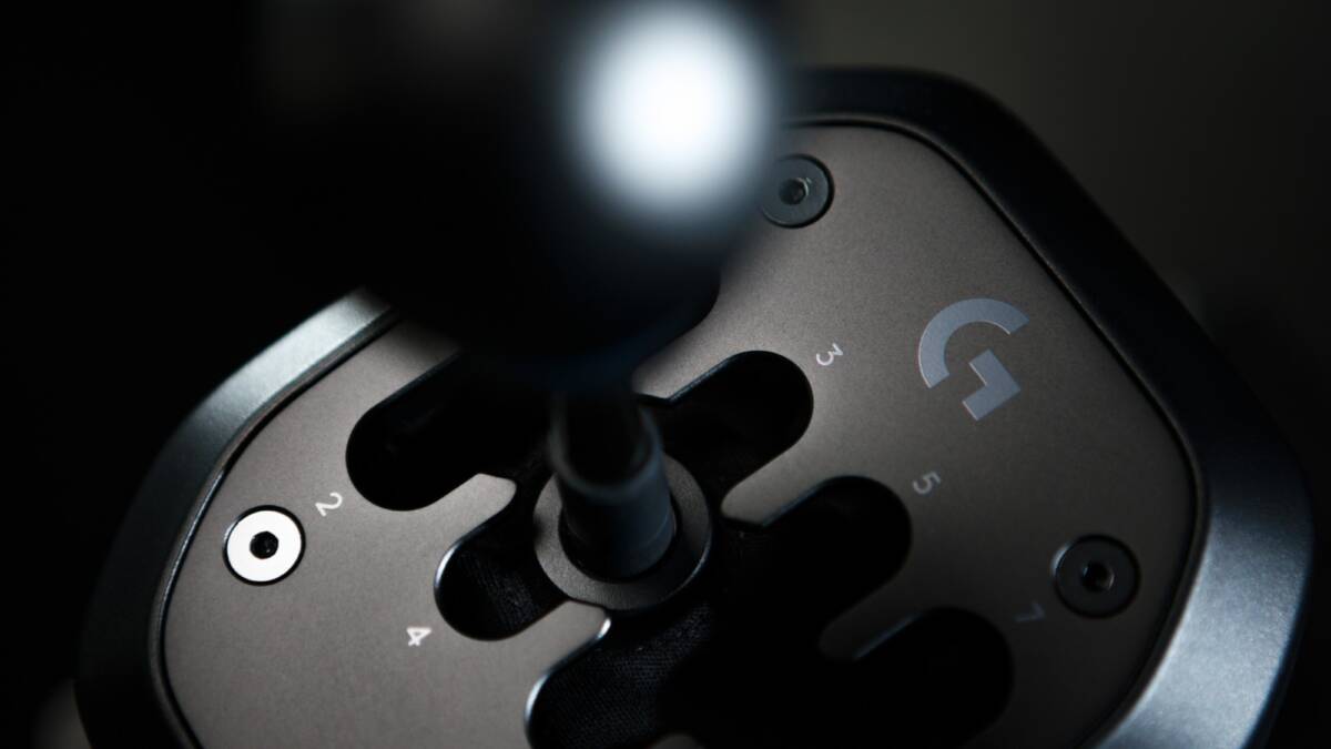 Logitech RS H-Shifter механическая коробка передач для симрейсинга, вид сверху с рычагом переключения