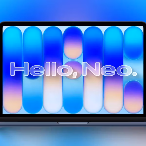 Ноутбук MacBook Neo на градиентном фоне голубой и фиолетовый Hello Indigo