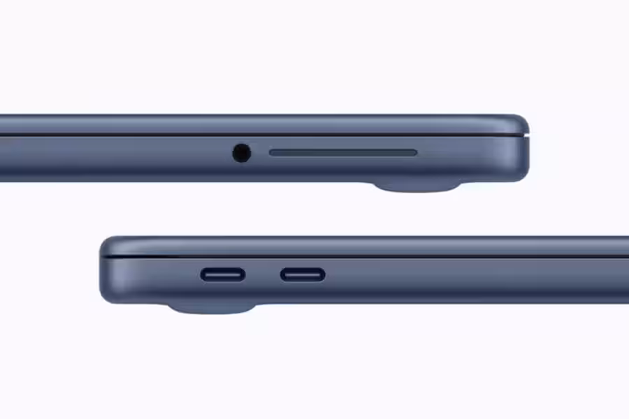 Верхняя и нижняя части ноутбука MacBook Neo с разъемами и разметкой