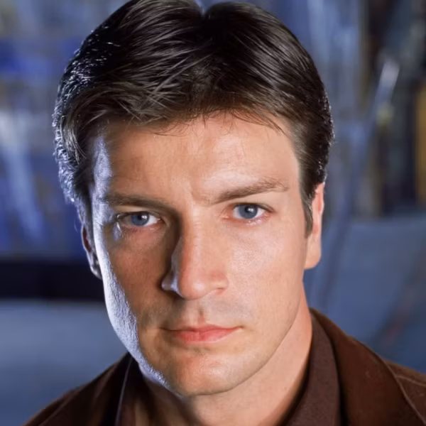 Нэйтан Филлион в образе капитана Молли на промо Firefly с поддержкой Джосса Уидона