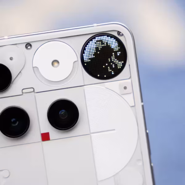 Задняя панель Nothing Phone 4a с дисплеем Glyph Matrix
