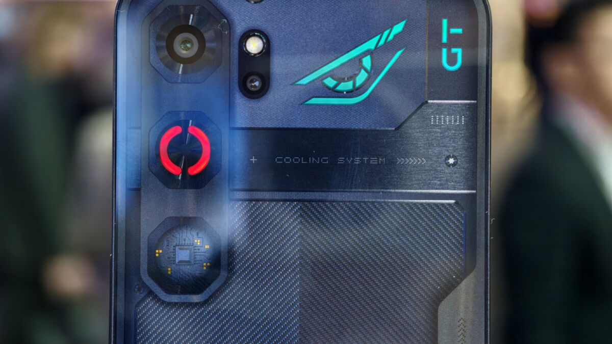 MWC 2026: Nubia Neo 5 GT с 6,8-дюймовым AMOLED 144 Гц и активным охлаждением стоит 400 евро