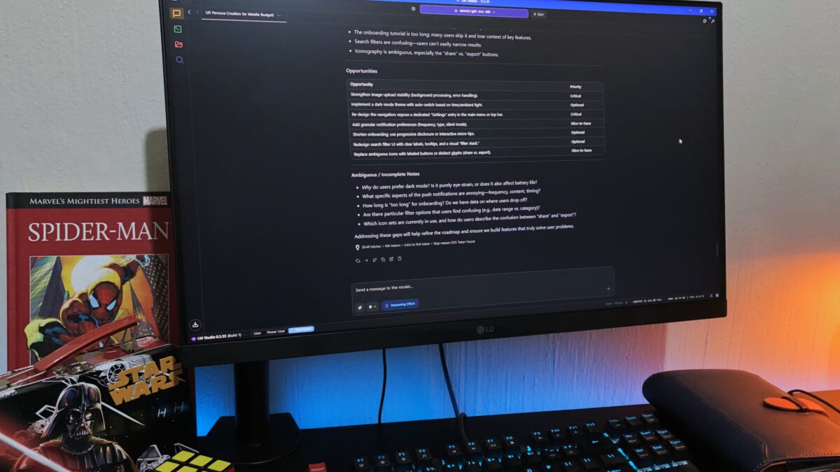 Настольный ПК с монитором LG и клавиатурой с мышью для локального ИИ в LM Studio на базе RTX 3090