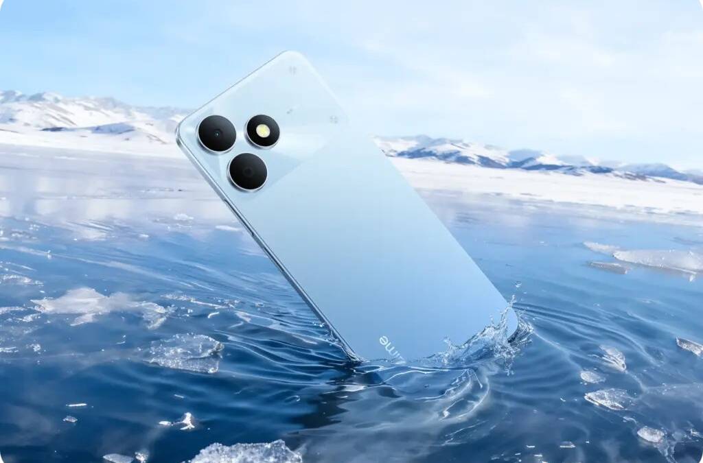 Смартфон Realme Note 80 с защитой MIL-STD-810H и IP54 на фоне ледяных пейзажей и айсбергов