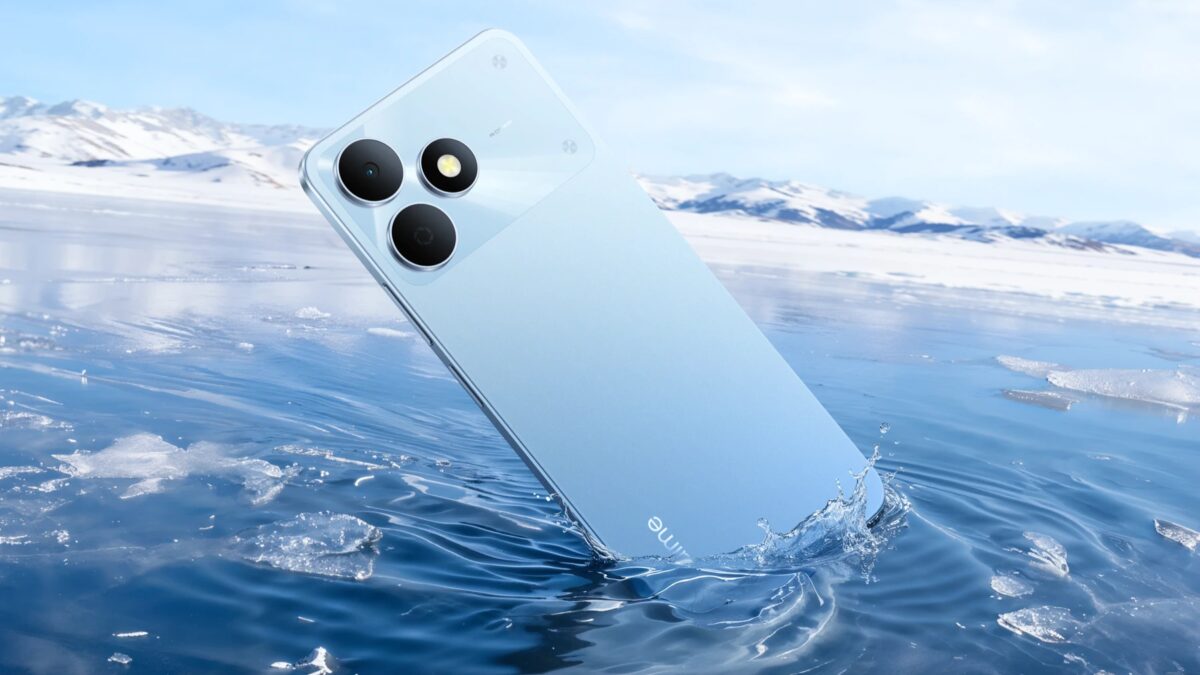 Смартфон Realme Note 80 в воде и льду