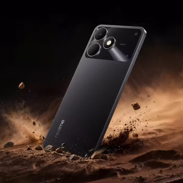 Realme Note 80: черный бюджетный смартфон с тройной камерой