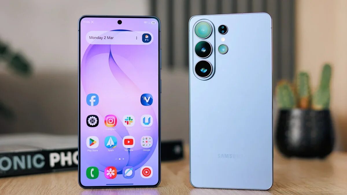 samsung galaxy s26 ultra review private by design familiar by default