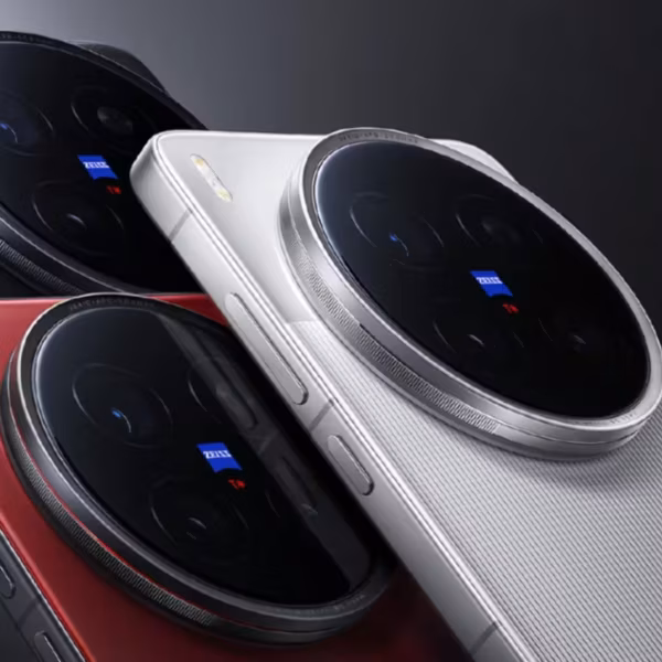 Vivo X300 Ultra: трёхцветный смартфон с крупными камерами, крупный план модуля