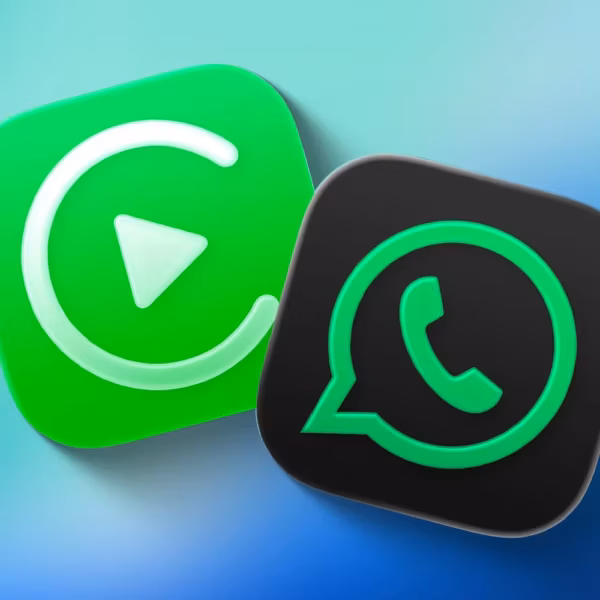 Логотипы WhatsApp и CarPlay на кнопках приложений