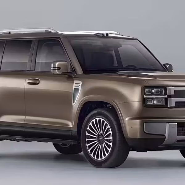 Модель Great Wall H10 серебристого цвета авто большой седан