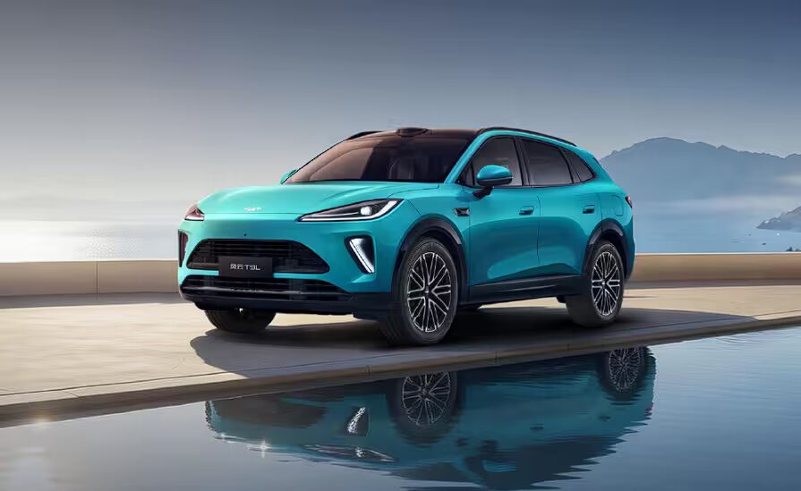 Chery Fengyun T9L электромобиль на мосту над водой