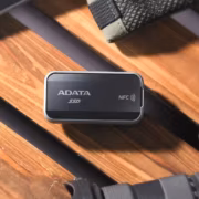 портативный SSD ADATA Urban Tapsafe с NFC